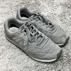 New Balance 696 Sneakers